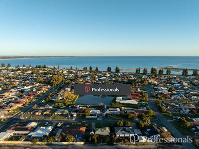 6 Ollis Street, Safety Bay WA 6169