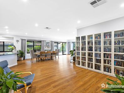 96 Edgecombe Pass, Aveley WA 6069