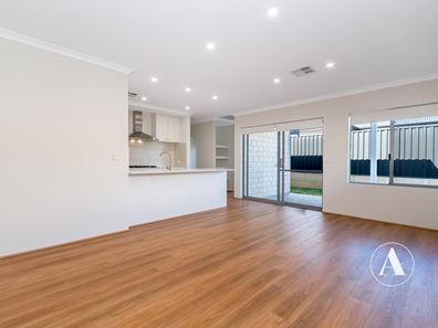 16 Greville  Grove, Lakelands WA 6180
