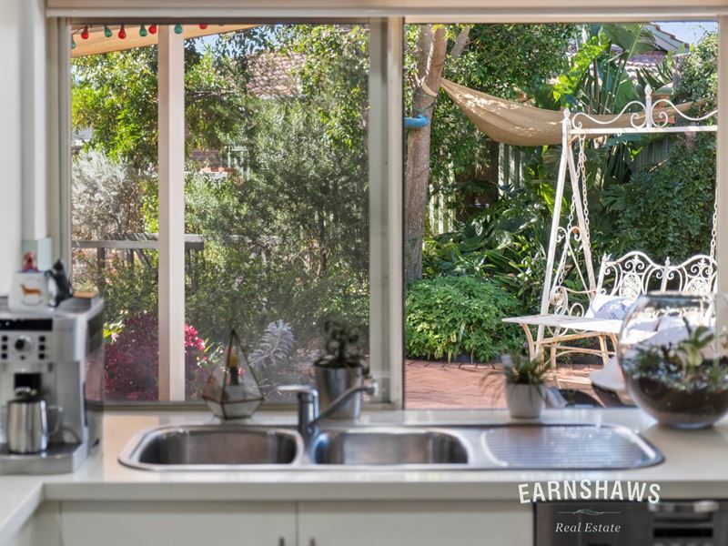 14 Claret Ash Court, Helena Valley