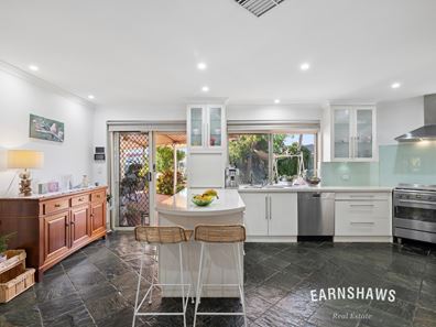 14 Claret Ash Court, Helena Valley WA 6056