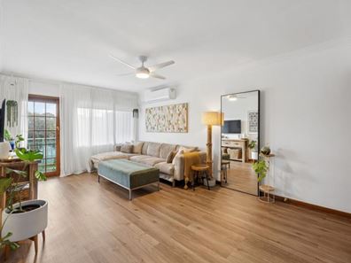 8/30 Lockwood Street, Yokine WA 6060