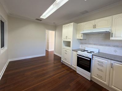 5 Swan Road, High Wycombe WA 6057