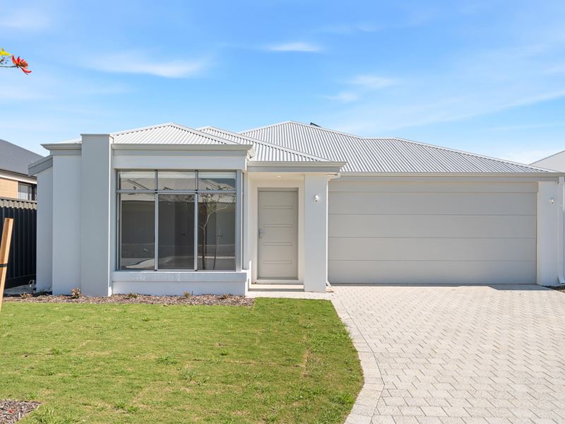 10 Kembla Way, Lakelands WA 6180