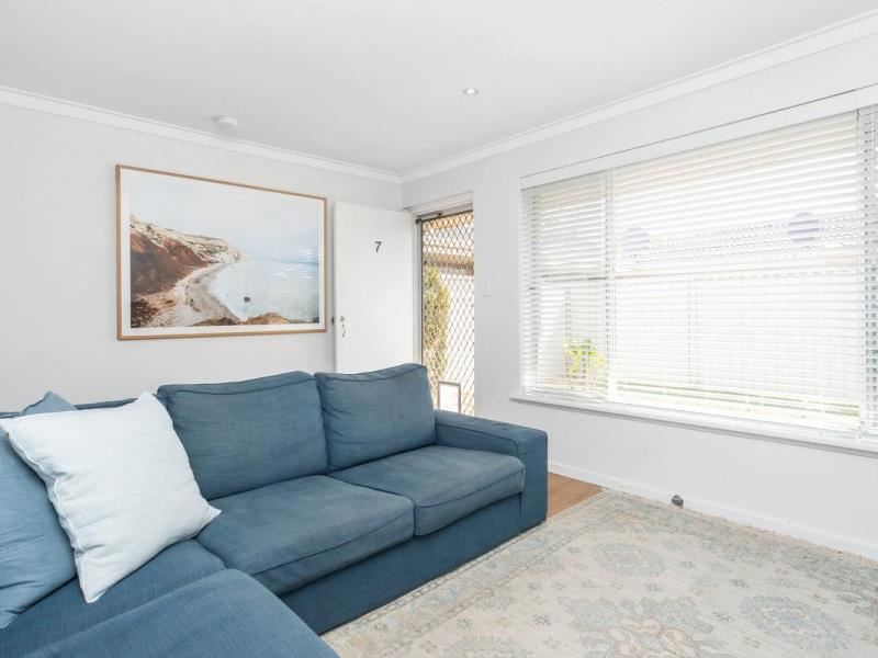 7/124 Westview Street, Scarborough