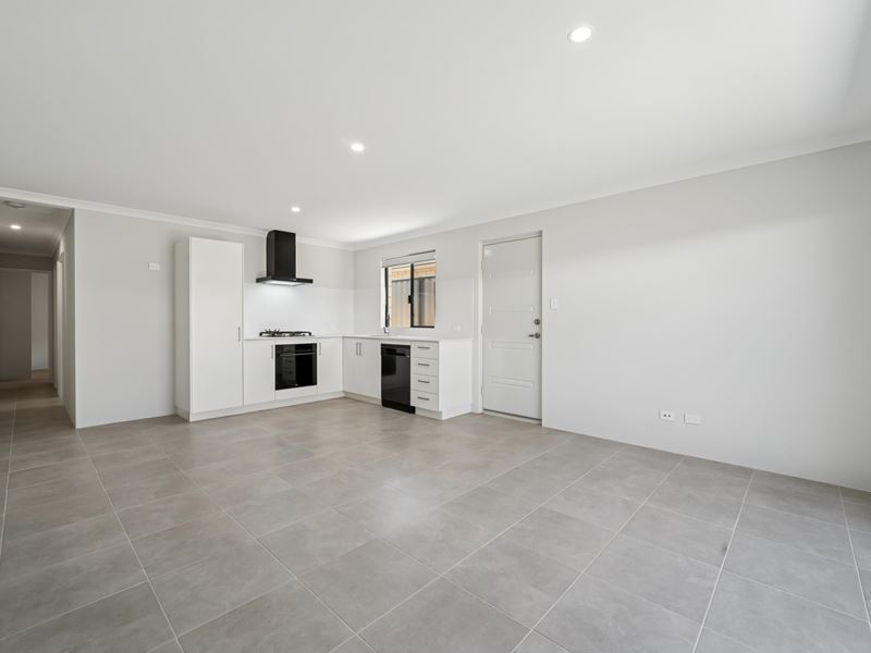 8A Lumberjack Avenue, Whitby WA 6123