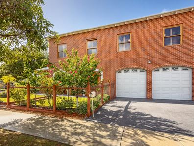 24 Leonora St, Como WA 6152