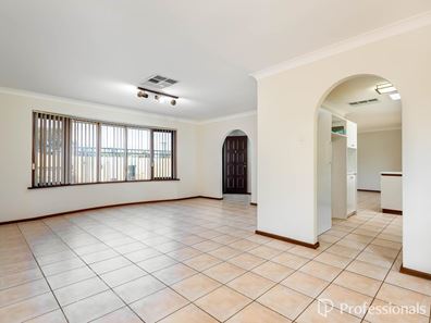 9 Linden Way, Forrestfield WA 6058