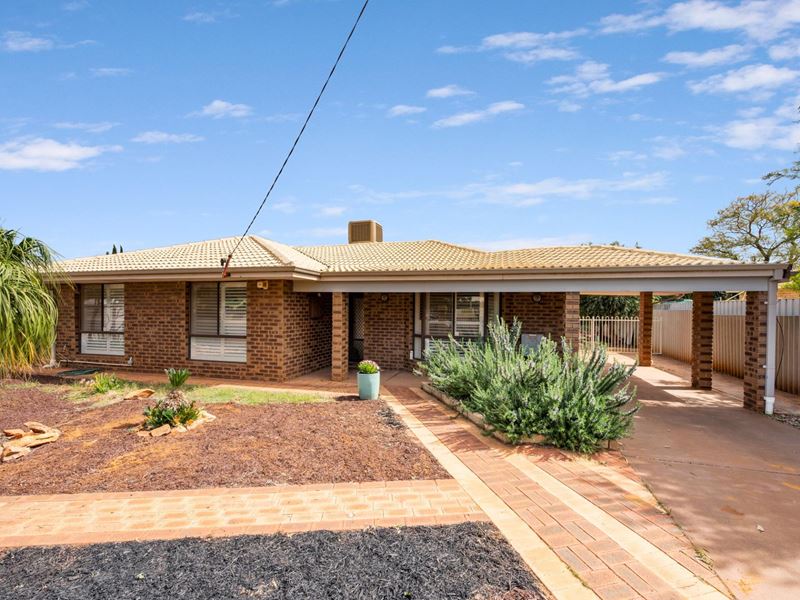 212 Collins Street, West Lamington WA 6430