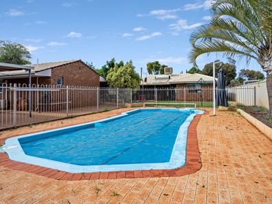 212 Collins Street, West Lamington WA 6430