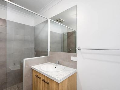 15 Reflection Boulevard, Jindalee WA 6036
