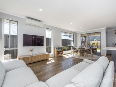 2 Deepwater Way, Lakelands WA 6180