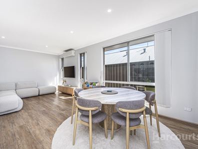 2 Deepwater Way, Lakelands WA 6180