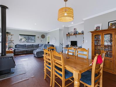 3 Diggers Green, Nannup WA 6275