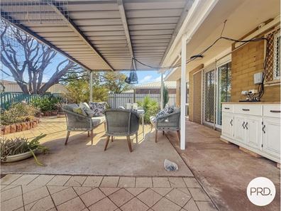 19 Campbell Crescent, Baynton WA 6714