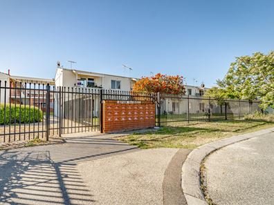 23/15 Corvus Place, Rockingham WA 6168