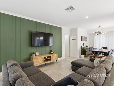 54A Broadway, Embleton WA 6062