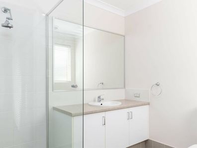 6 Cowes Street, Harrisdale WA 6112