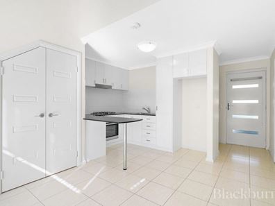 2/25 Southwell Crescent, Hamilton Hill WA 6163