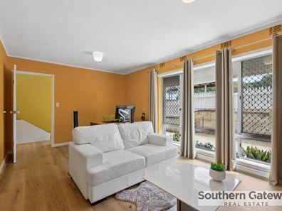 4/19 Woodley Way, Parmelia WA 6167