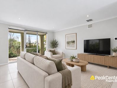 82 Congenial Loop, Atwell WA 6164