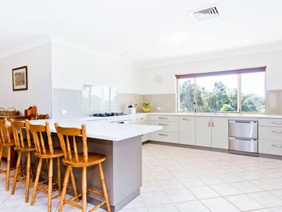 28 Carwood Crescent, Henley Brook WA 6055