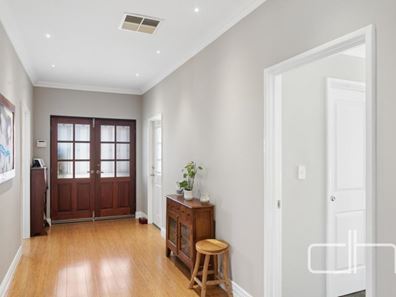 5 Craighall Turn, Madeley WA 6065