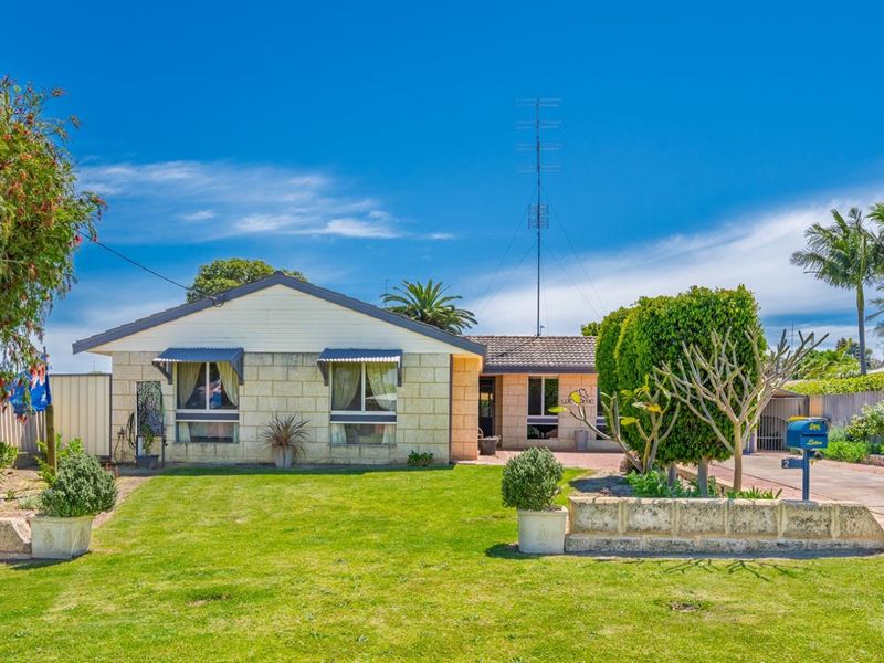 2 Walmsley Street, Waroona WA 6215