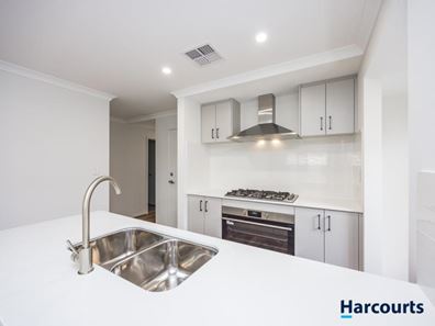 7 Callabonna Street, Champion Lakes WA 6111
