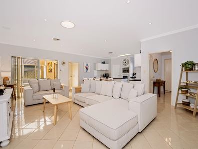 24 Lynda Street, Falcon WA 6210