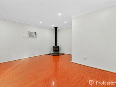 3 Denham Way, Thornlie WA 6108