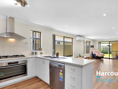 43 Somerford Promenade, Wellard WA 6170