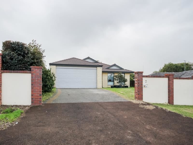 Sold 7 Britten Street East Bunbury Wa 6230 367 000