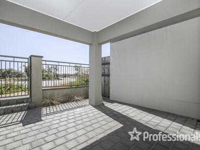 U9/89 Redstone Trail, Ellenbrook WA 6069