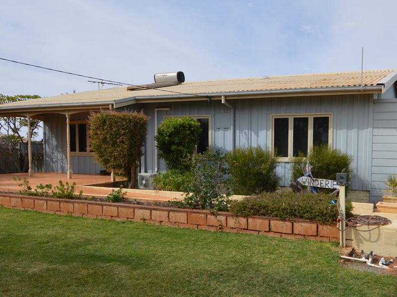 74 William Street, Carnarvon