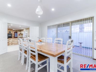 37 Hillock Circle, Leeming WA 6149