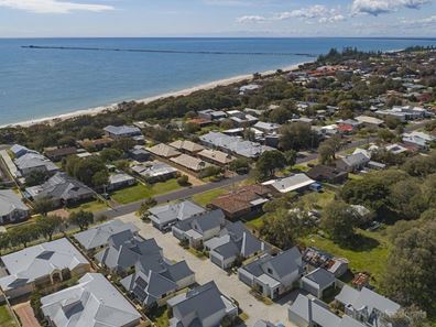 Unit 4, 22 Thomas Street, West Busselton WA 6280