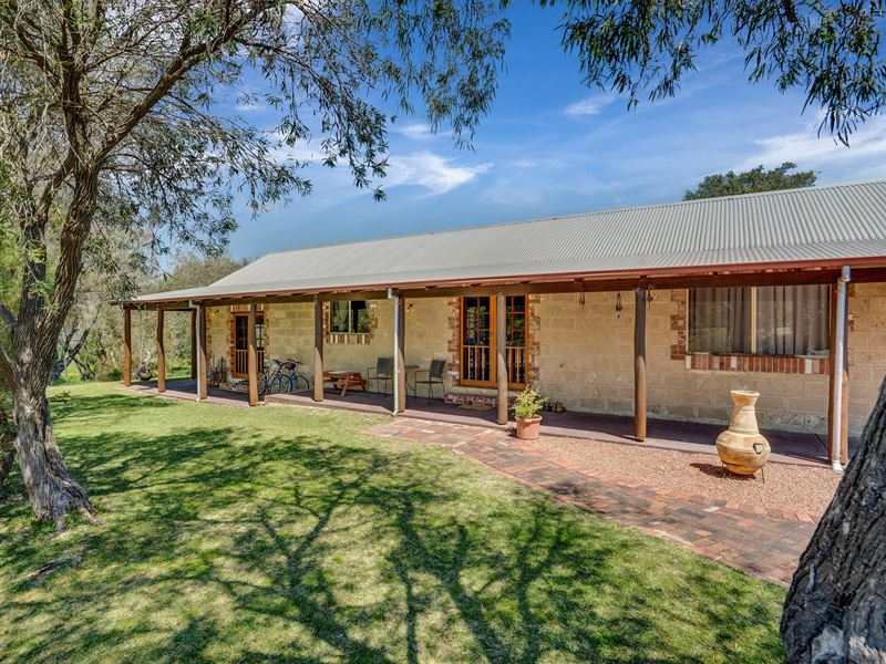 1 Connell Court, Peppermint Grove Beach