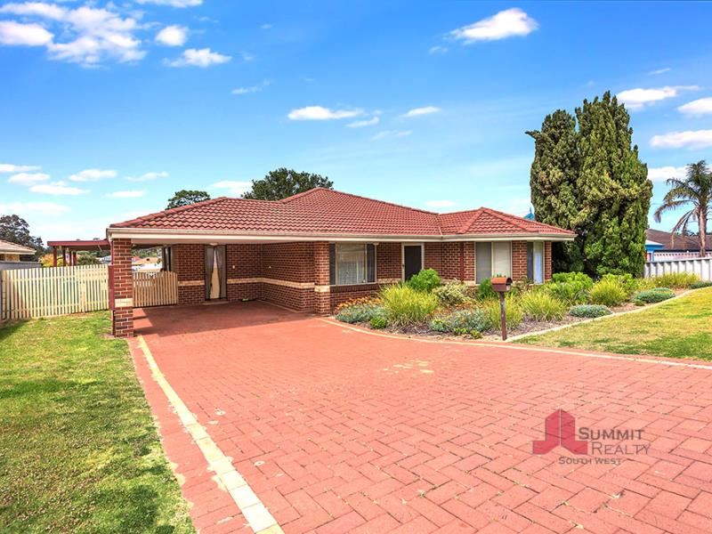 16 Darwin Way, College Grove