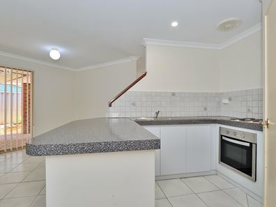 1/24 Valley Brook Road, Caversham WA 6055