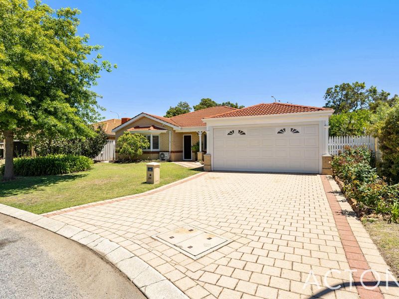 24 Hollyoak Place, Thornlie WA 6108