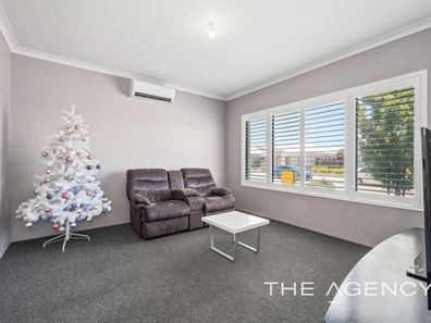 21 Summerville Boulevard, Caversham WA 6055