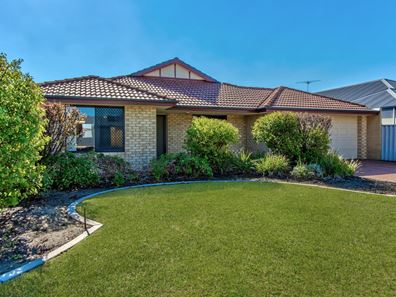 17 Fitzgibbon Rd, Rockingham WA 6168