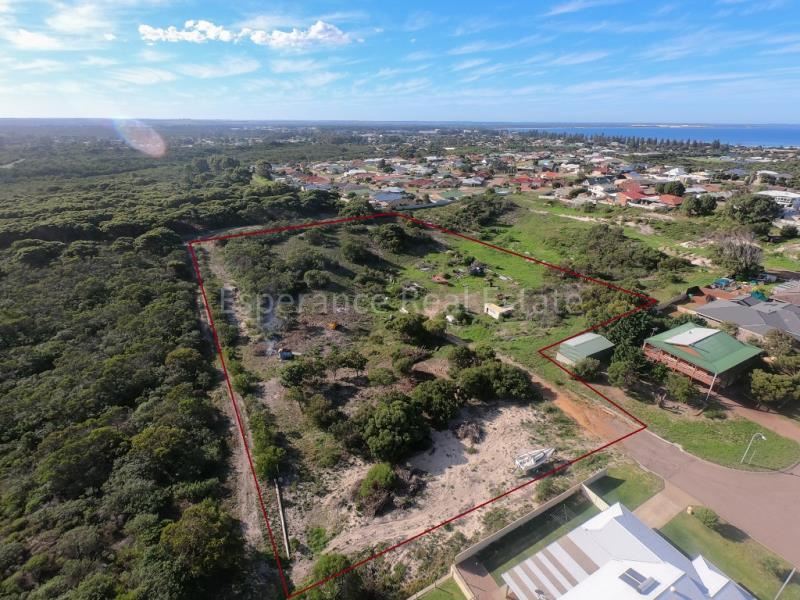 211/10 Willowtree Avenue, West Beach