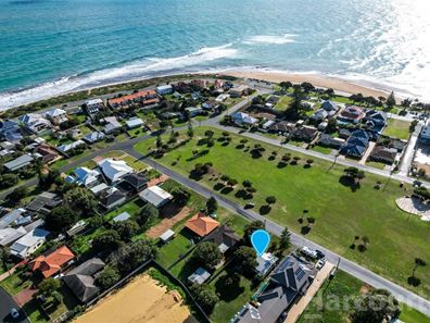 9 Gallop Street, Halls Head WA 6210