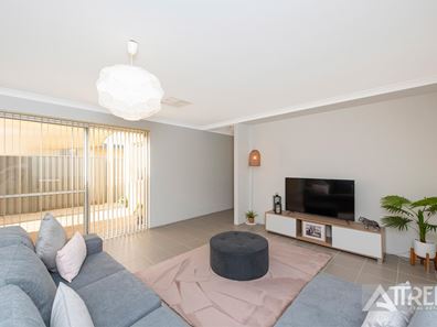 4 Balliol Court, Piara Waters WA 6112