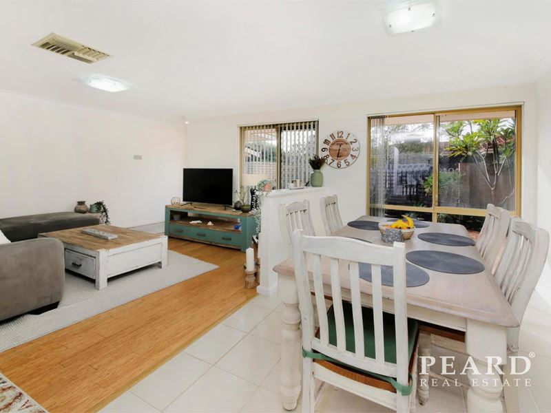 2/52 Albemarle Street, Doubleview