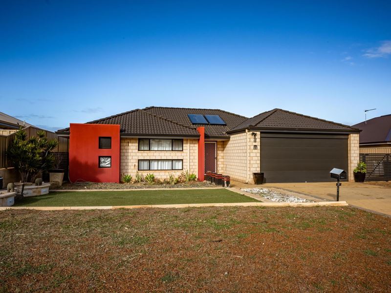 16 Rosapark Blvd, Webberton