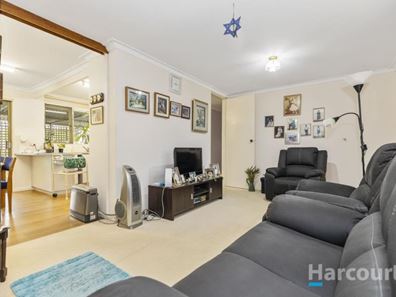 22 Macedon Place, Craigie WA 6025