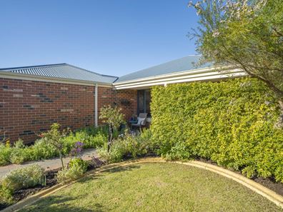 8 Barjadda Street, Byford WA 6122